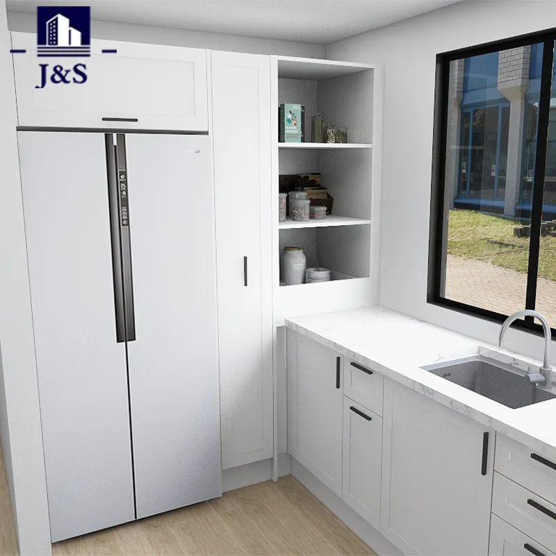 Cucina a forma di L Shaker bianca con dispensa